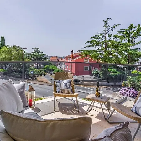 Paradiso Luxury Apartment,