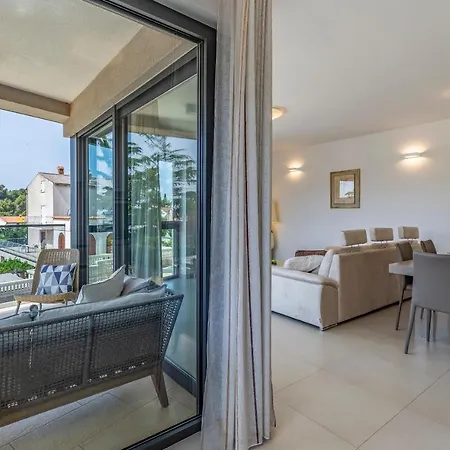 Apartment Paradiso Luxury Apartment,